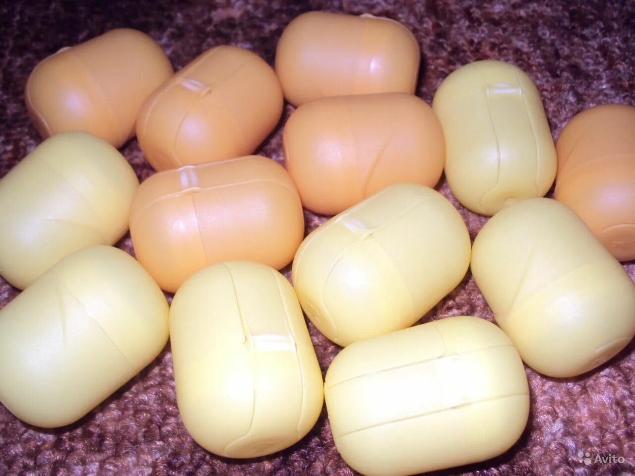 желтая капсула от киндера. киндер сюрприз капсула. капсула от киндера сюрприза. капсула од кидар суприза. капсула од кидар суприза.