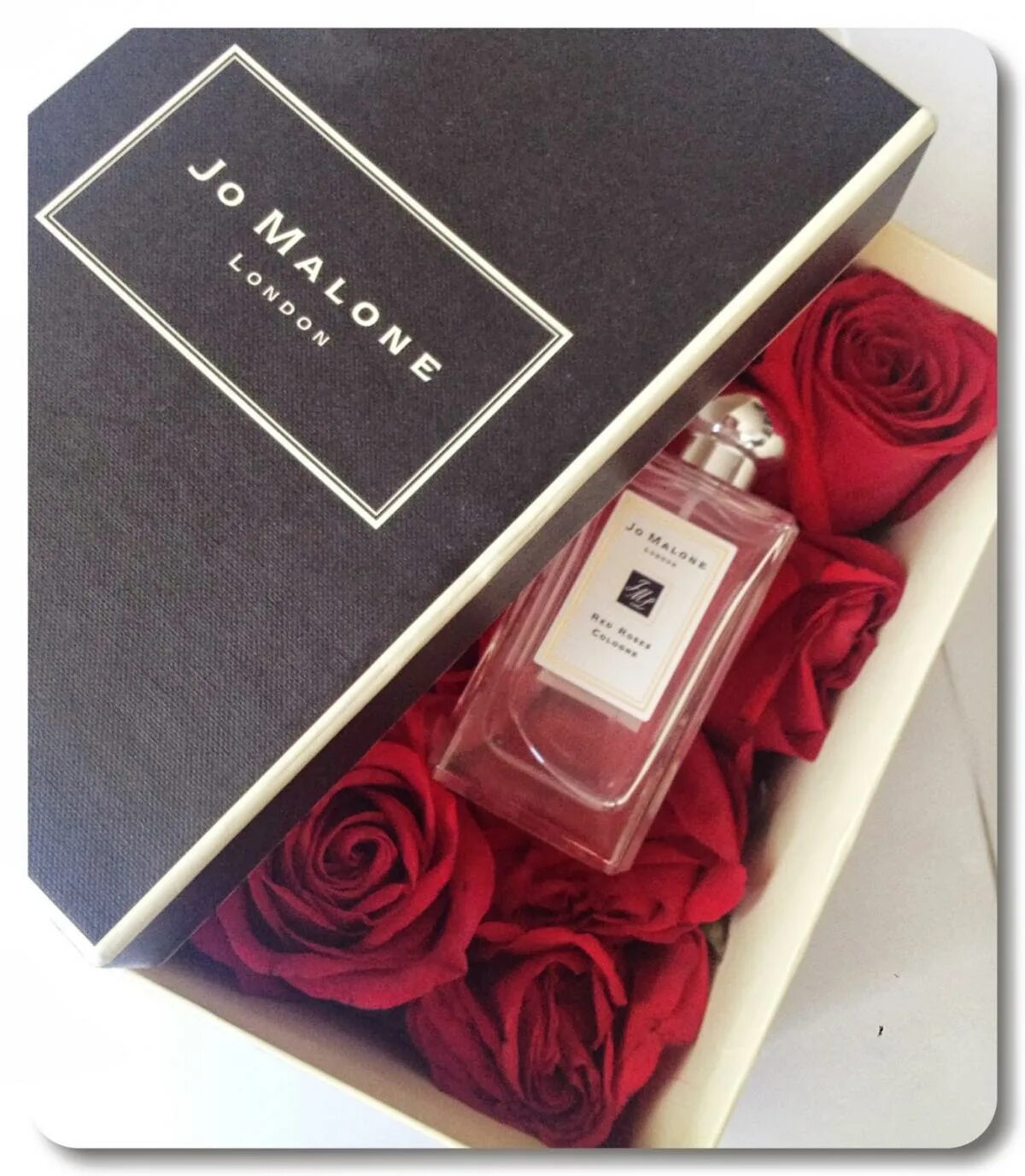 Malone red roses. Джо малон ред розес. jo malone розы. jo malone london red roses cologne. jo malone красные.