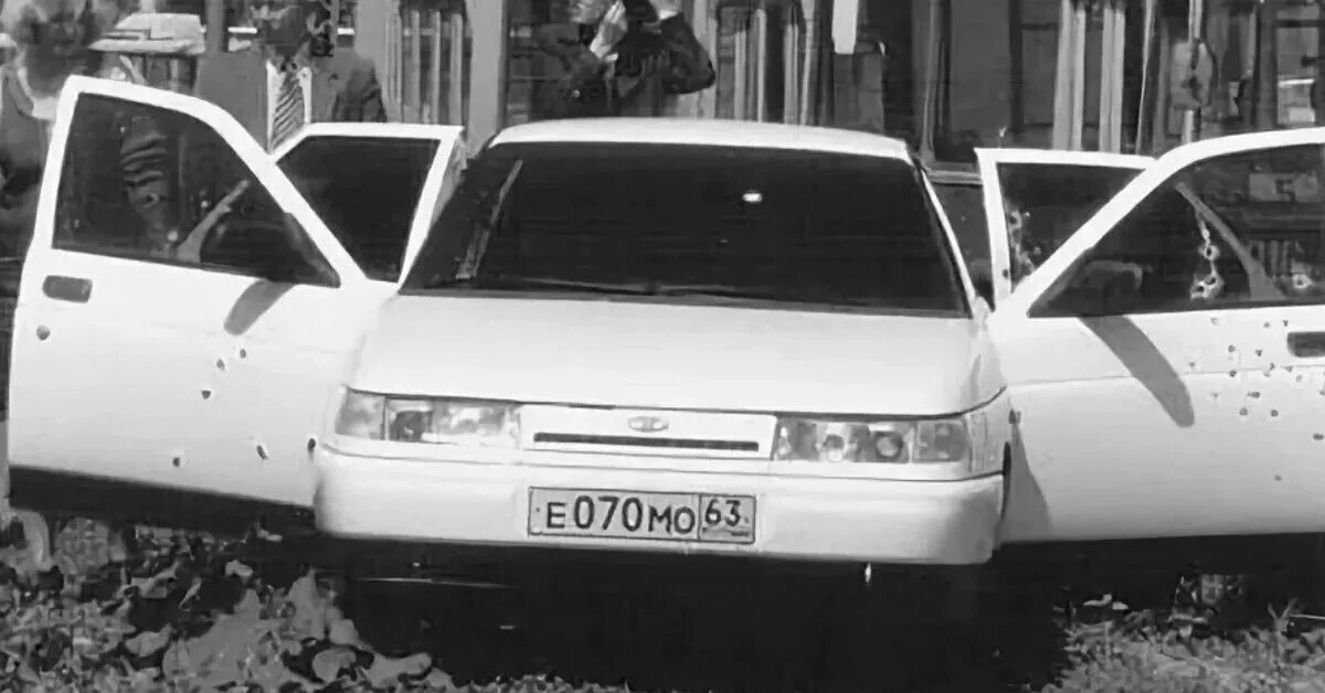 Тольятти город ссср. Дворец спорта волгарь старые фото. Ваз 2108 на конвейере. Е толем. Парк тольятти старый город.