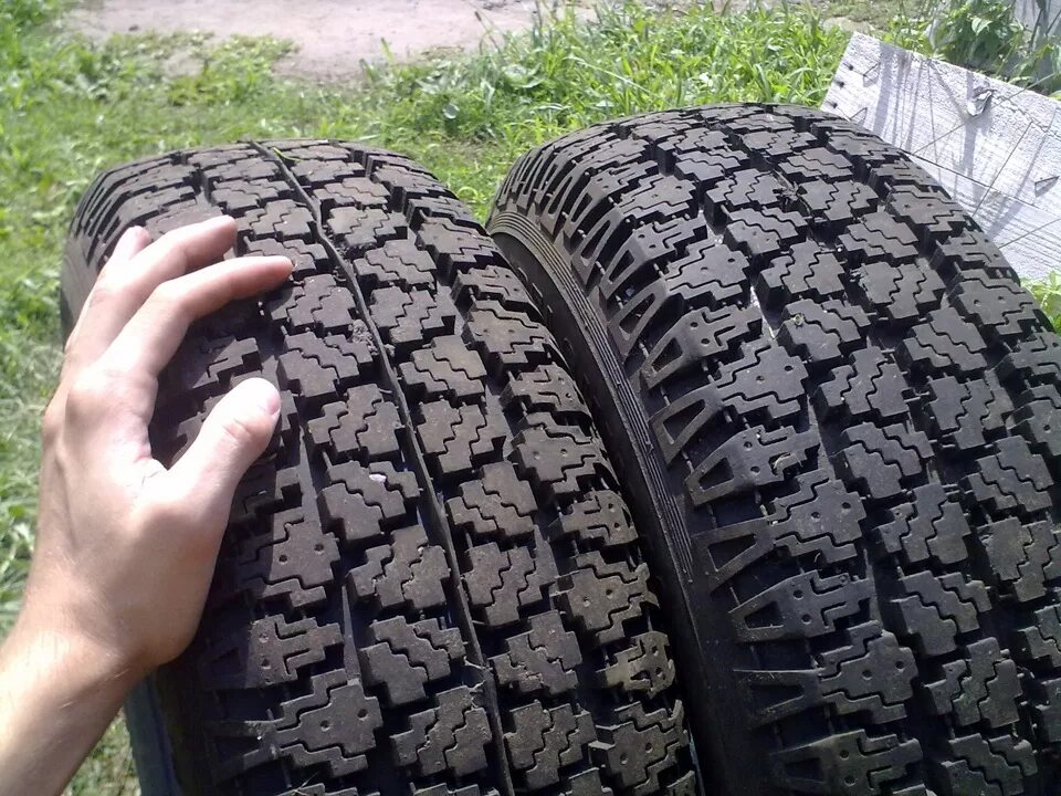 Купить авторезину 205. Шины р14 205/70. 205/70 R14. Шины 205/70 r14 зимние. Резина Белшина р14 зима.