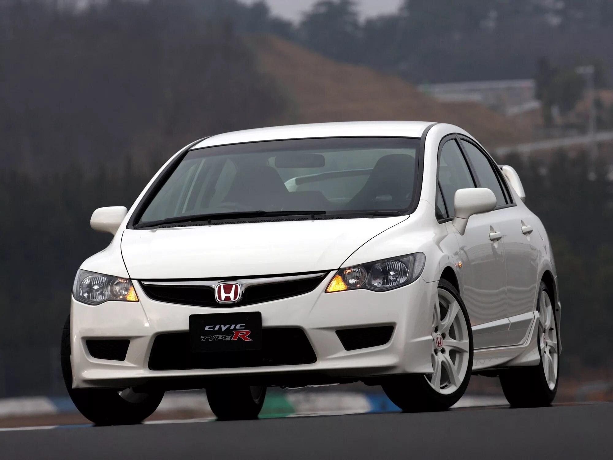 Www honda ru. Хонда Цивик 8 тайп р. Honda Civic Type r 2007 седан. Хонда Цивик тайп р седан. Honda Civic 8fd2.