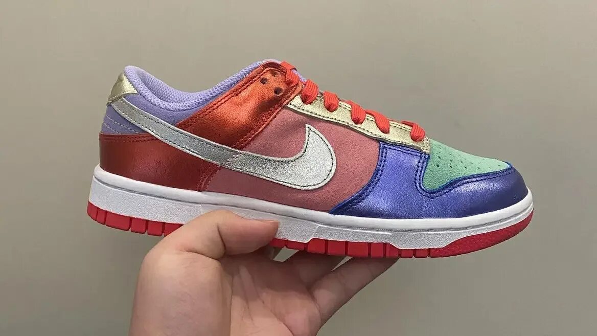 Кроссовки найк dunk low. Кроссовки найк данк Лоу. Nike SB Dunk Low разноцветные. Найк Dunk Low Wmns.