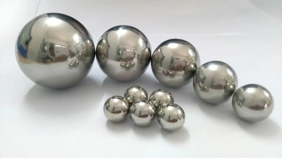 2 железных шара. Шар нержавеющая сталь AISI 304. Металлический шарик. Маленькие металлические шарики. Шарики от подшипников.