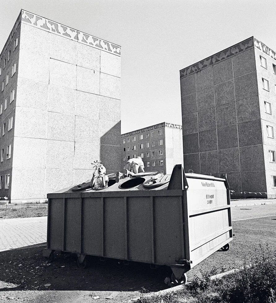 13 августа 1961 года — берлинская стена. Хата завершения строительства берлинской стены. Берлинская стена хрущев. Постройка берлинской стены. Гдр в строительстве.