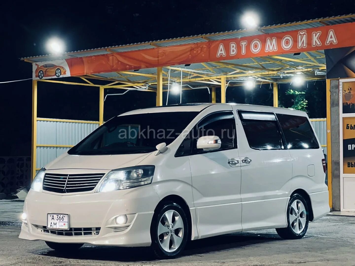 Минивэн альфард абхазия. Альфард абхазия. Тойота альфард. Тойота альфард абхазия. Тойота альпхард 2000-2002.