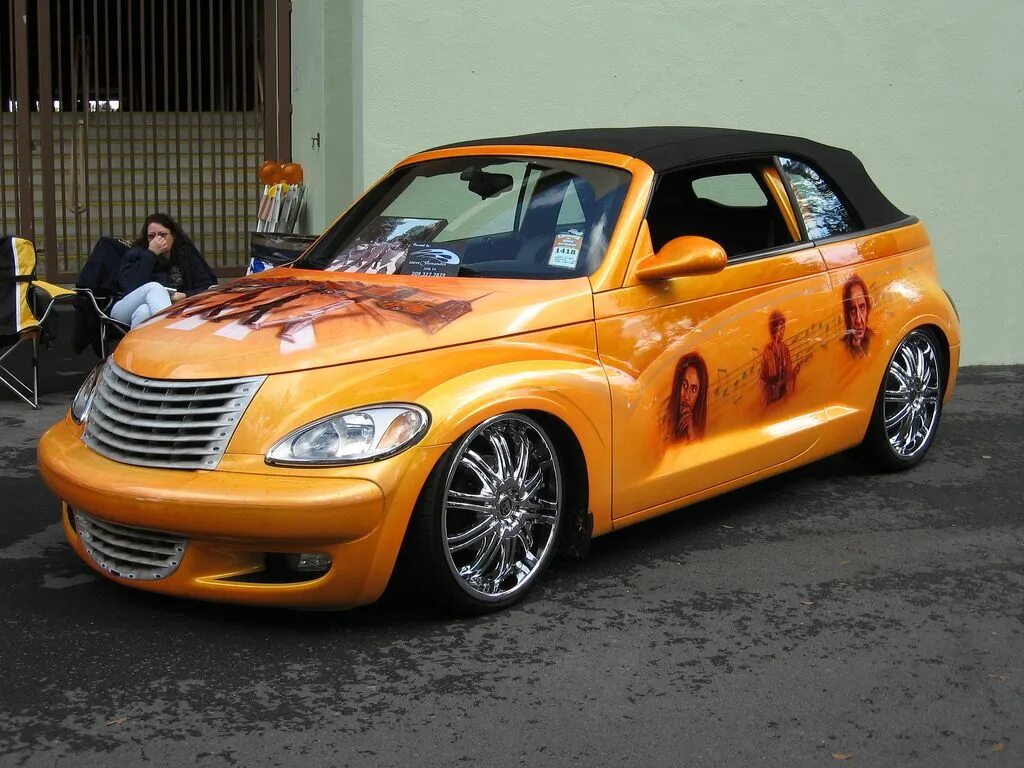 Chrysler pt cruiser. Toyota pt Cruiser. Pt Cruiser фэндеры. Крайслер пт Крузер неоновый оранжевый. Chrysler pt Cruiser Flame Painting.