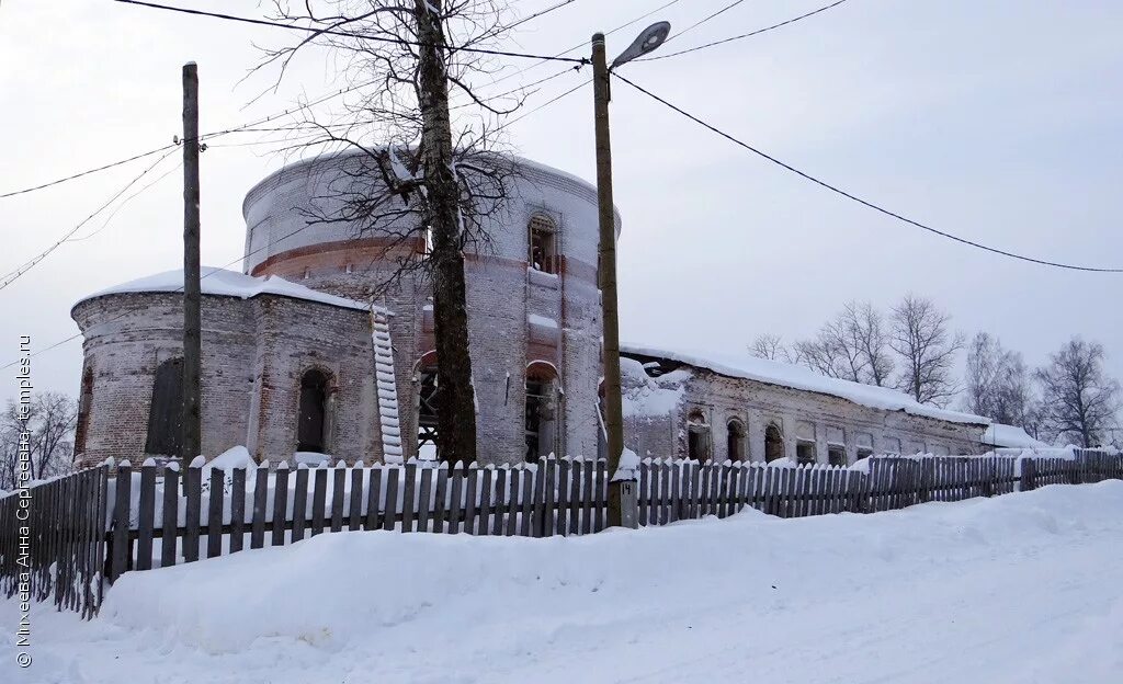 Верхошижемье кировской обл. Троицкая церковь поселка верхошижемье. Поселок верхошижемье кировская область. Троицкая церковь поселка верхошижемье. Поселок верхошижемье кировская область.