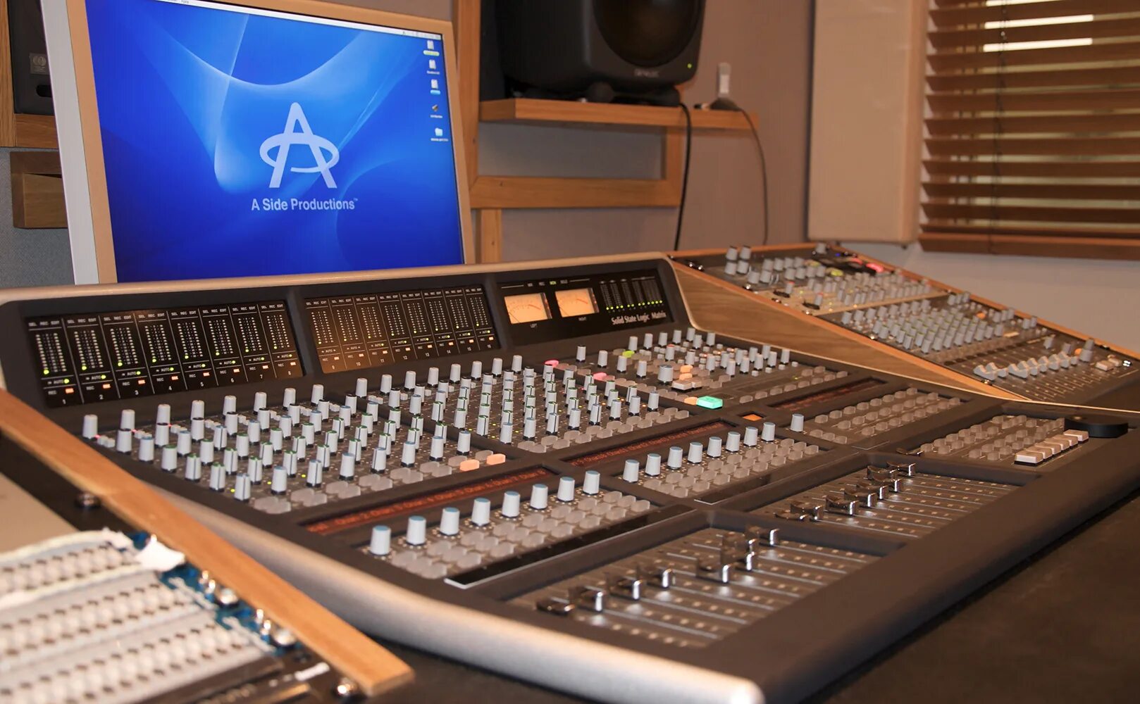 Ssl 2. Ssl matrix 2. пульт ссл. matrix console. iron il logic matrix e k комплектация.