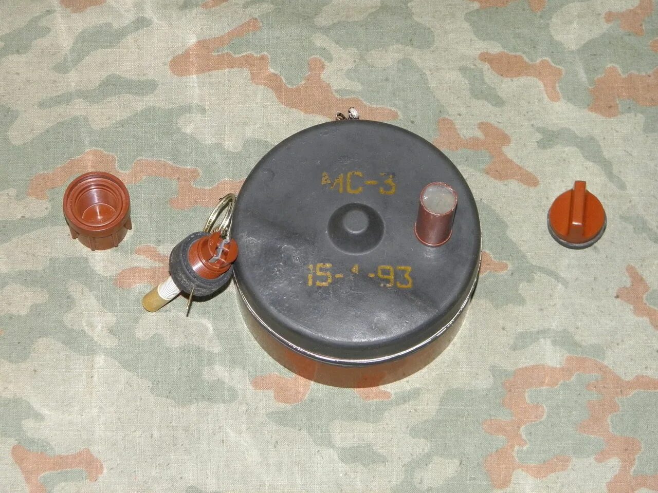 Мины том 1. ПМН-4 мина. Противопехотная мина МС-3. Мина ЛОВУШКА МС-3. ПМН 1.
