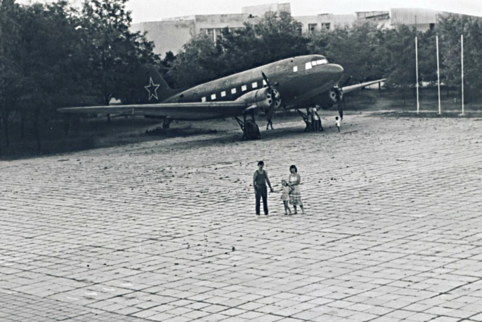 Лагерь самолет 2. Самолет призрак. Самолет Ghost. Самолет призрак 1955 год. Призрак Киева самолет.