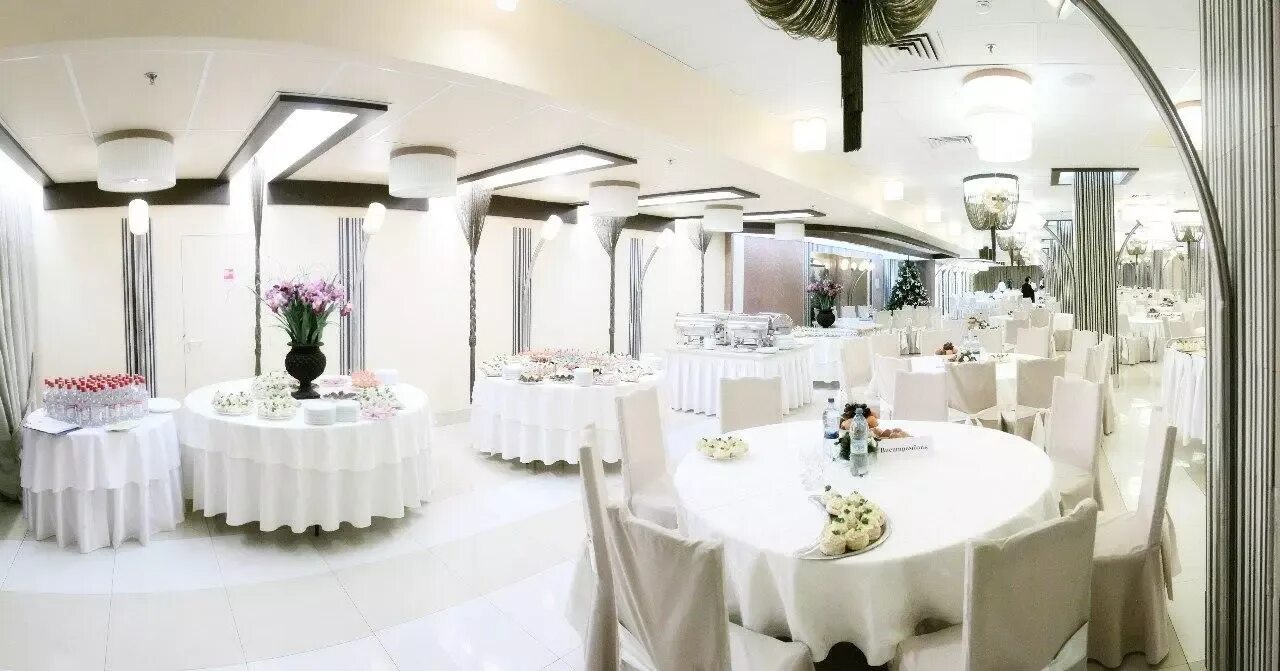 Ресторан вега измайлово. Vega малая. Vega малая. Зал московский вега. Вега измайлово зал московский.