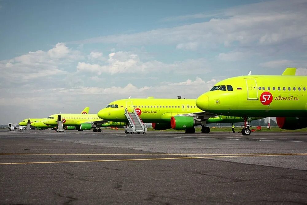 S7 airlines москва. Самолёты авиакомпании s7 Airlines. Эссевен s7. Новосибирск Грозный s7. Самолет s7.