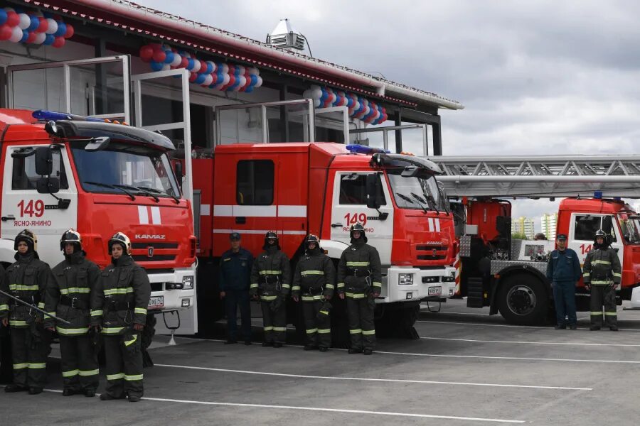 Пожары в пожарных депо. Пожарная часть в Янино 1. Пожарное депо Янино. 149 Пожарная часть Янино. 150 Пожарная часть Кудрово.