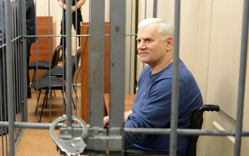 Саид джапарович амиров сын далгат. Саид джапарович амиров. Амиров саид джапарович черный дельфин. Амиров саид джапарович черный дельфин. Черный дельфин амиров.