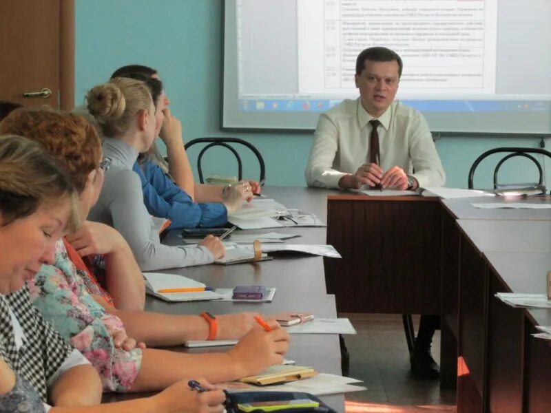 Управление образования администрации города вологды. Начальник Вологодского управления образования. Заместитель начальника управления образования. Глава управления образования Вологда. Начальник управления образования администрации Вологодского района.