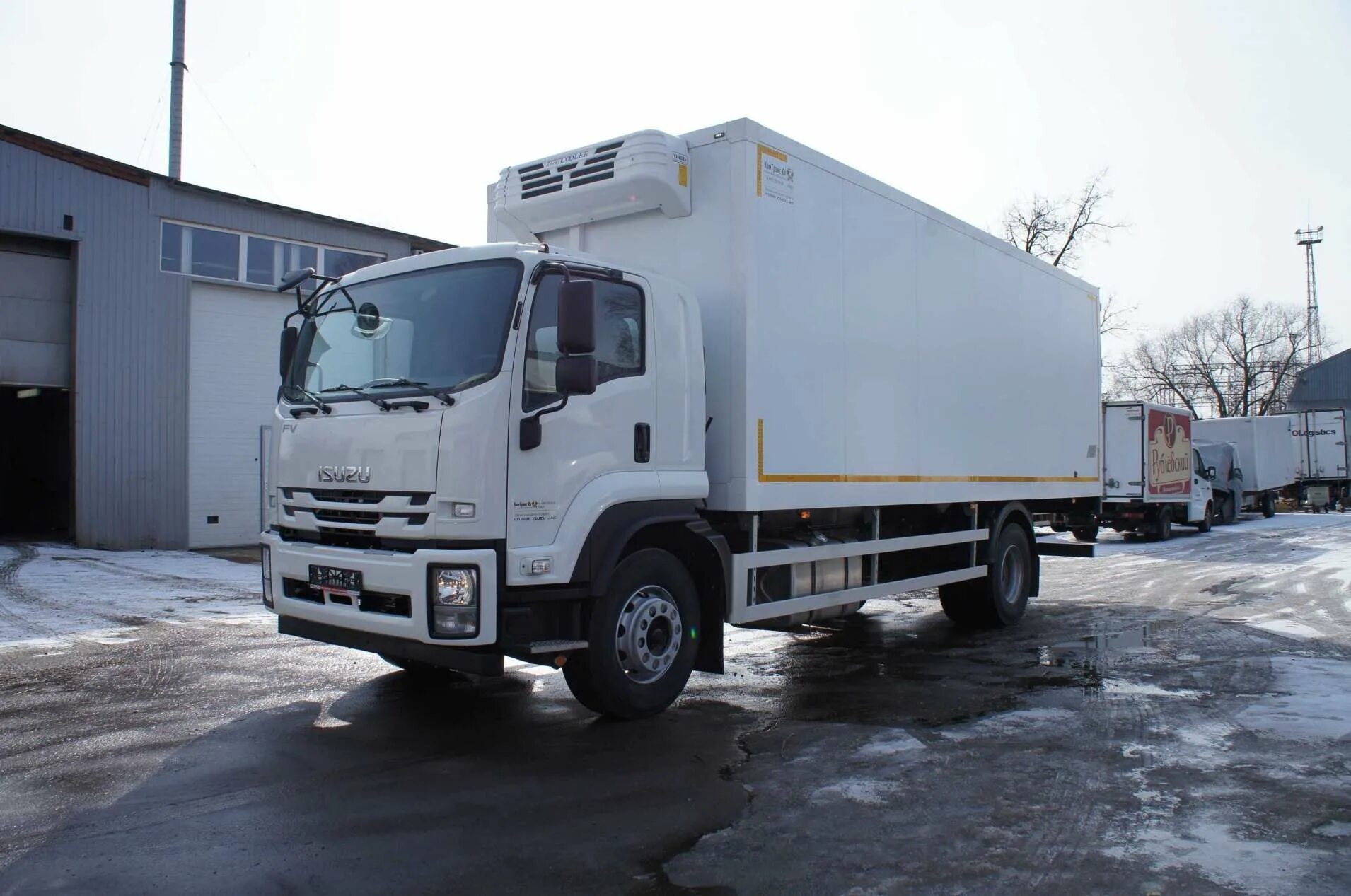 Исузу forward 18.0. Исузу 10 тонник. Isuzu forward 10 тонник. Исузу форвард 18,0 рефрижератор.