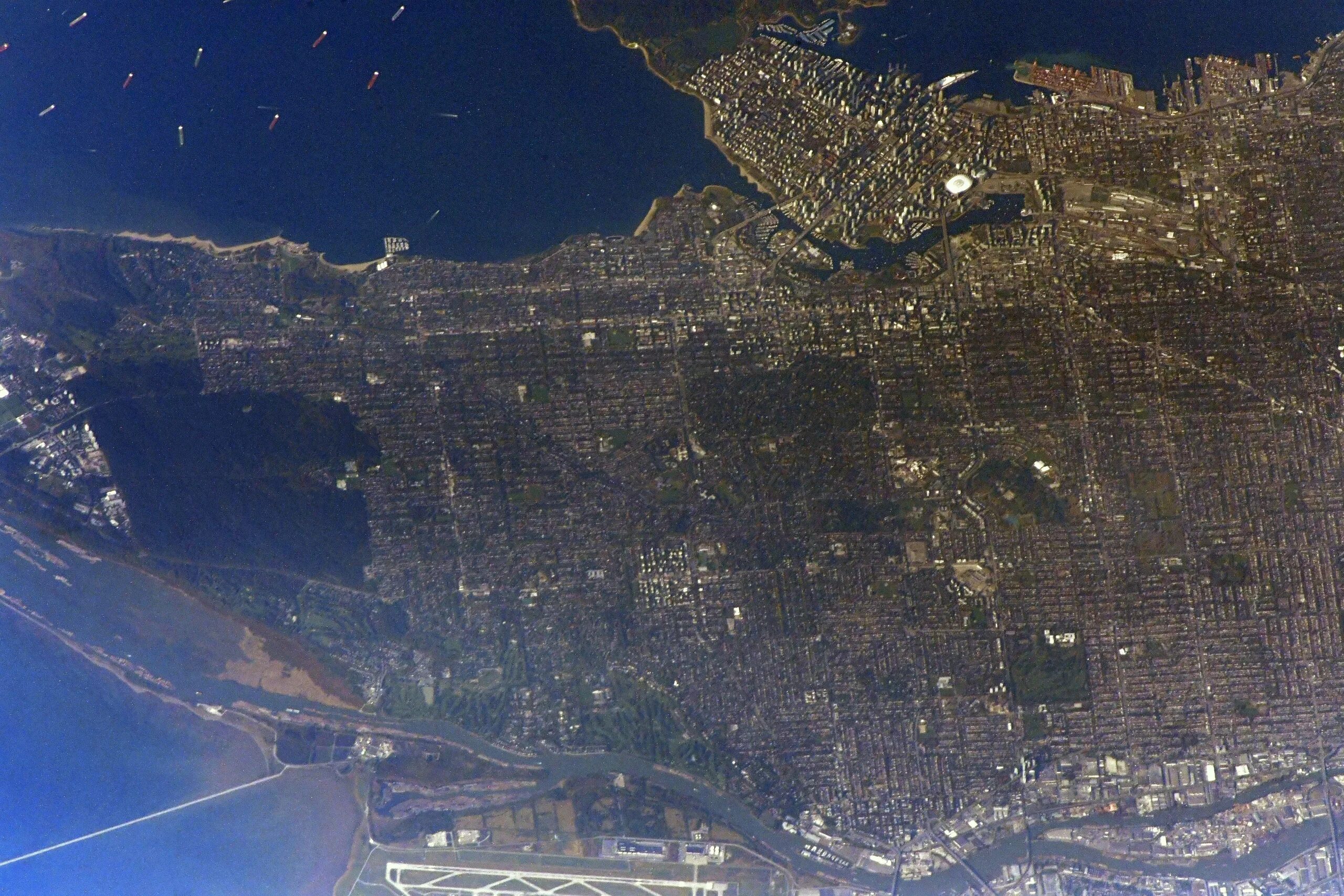 мкс луганская область. ночной барнаул с мкс. скафандр орлан мкс. международная космическая станция iss. мкс луганская область.