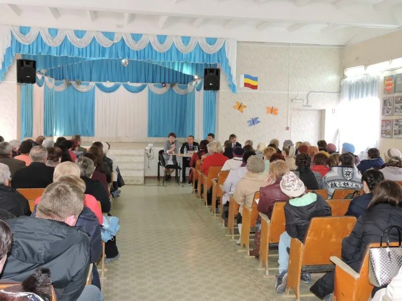 учителя школы маоу сош 103. первоклашка 2018 среднеуральск. школа 38 шахты. школа номер 38 город шахты. школа 20 шахты.