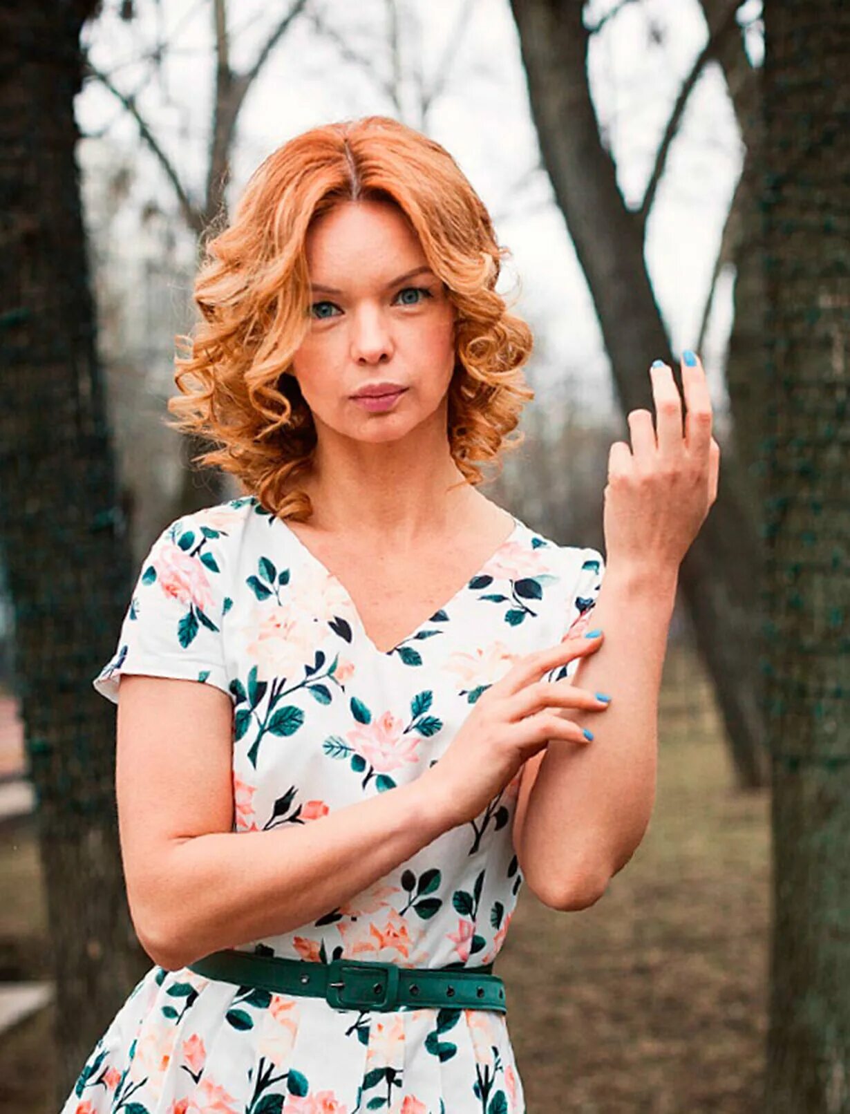 Алиса вслух. Голосовой помощник. Алиса голосовой помощник фото алисы. Приложение алиса. Алиса прочитай.