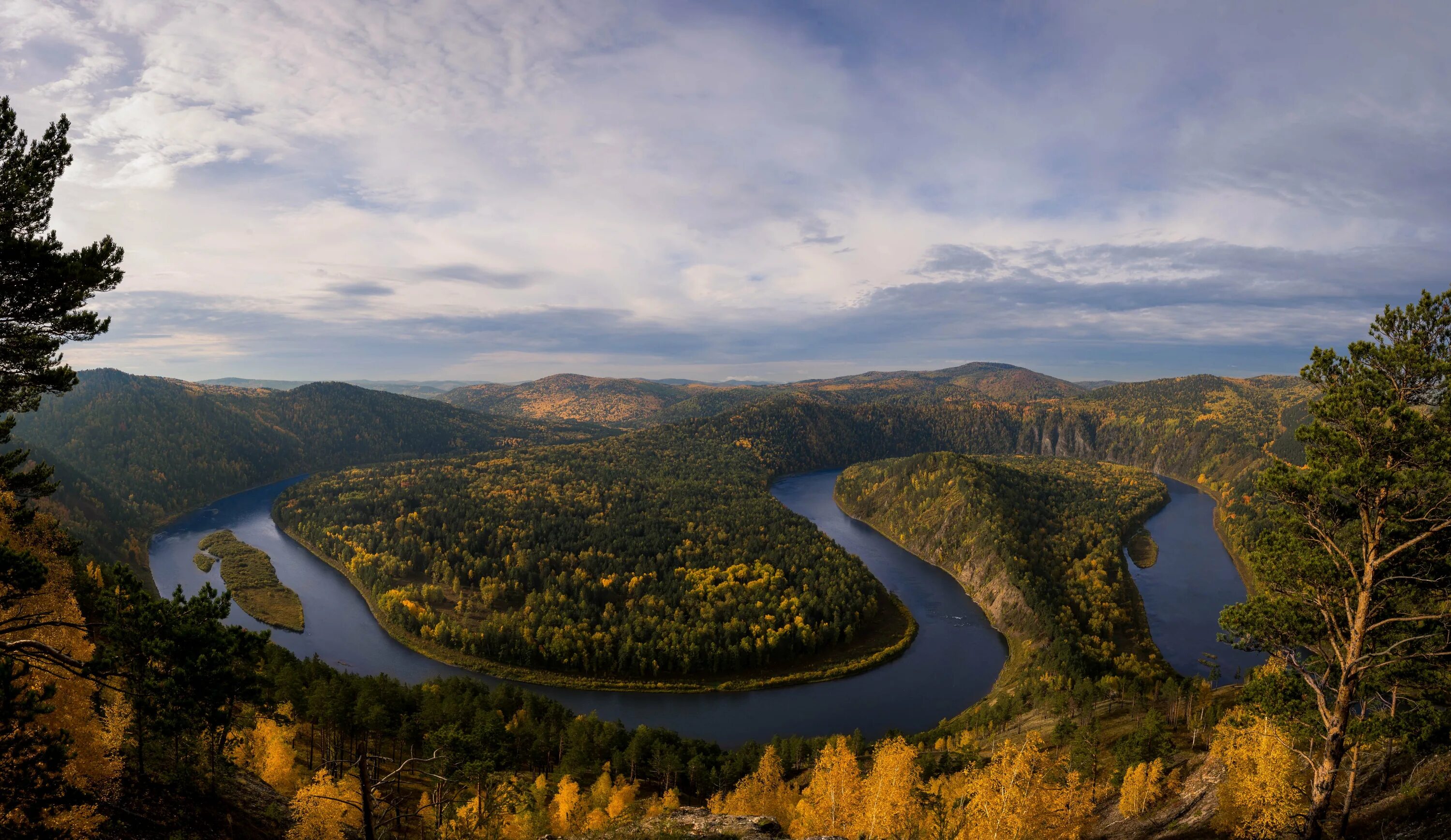 The country many rivers. Река Мана Манская петля. Манская петля Красноярский край река. Манская петля на реке Мана Красноярского края. Река Мана Красноярский край.