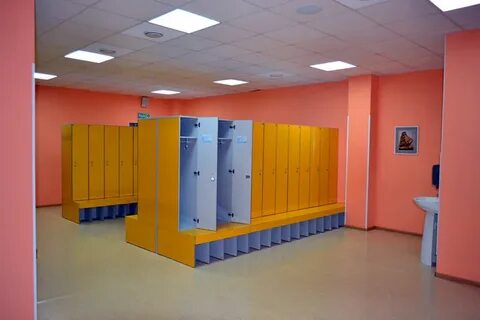 Раздевалка детского бассейна