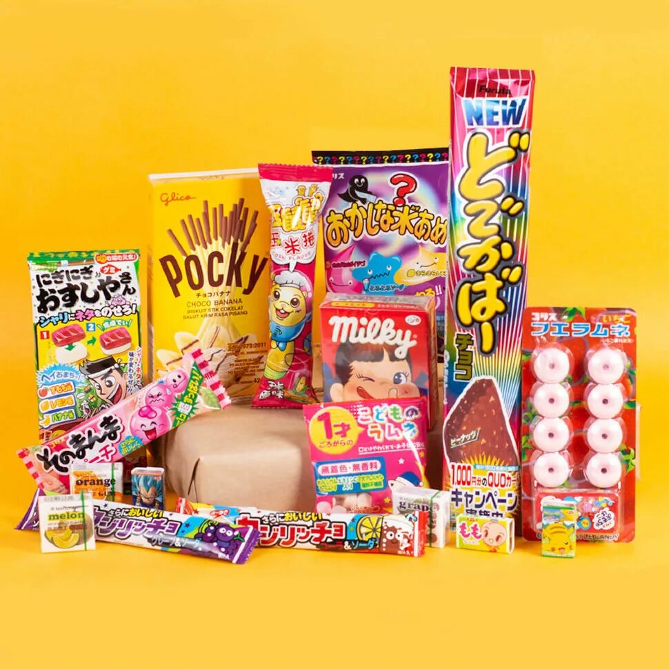 Сладости купить интернет. Японские сладости. Набор японских сладостей. Японские конфеты. Коробка японских сладостей.