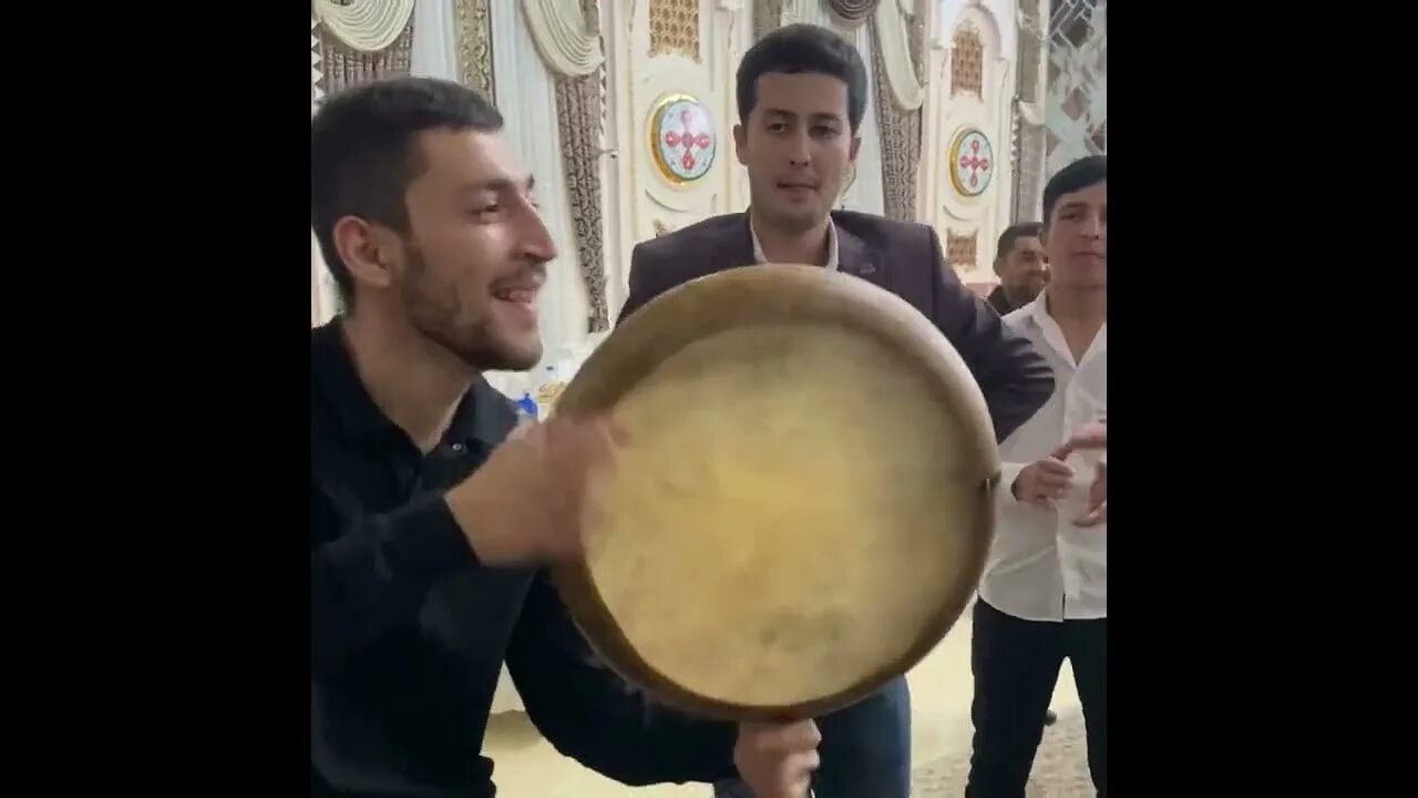 Dilshod yo'ldoshev doira. Ай дуст дидам доира. Ей дуст де дам доира. Ай дуст дидам доира. Доира сурнай рибок.