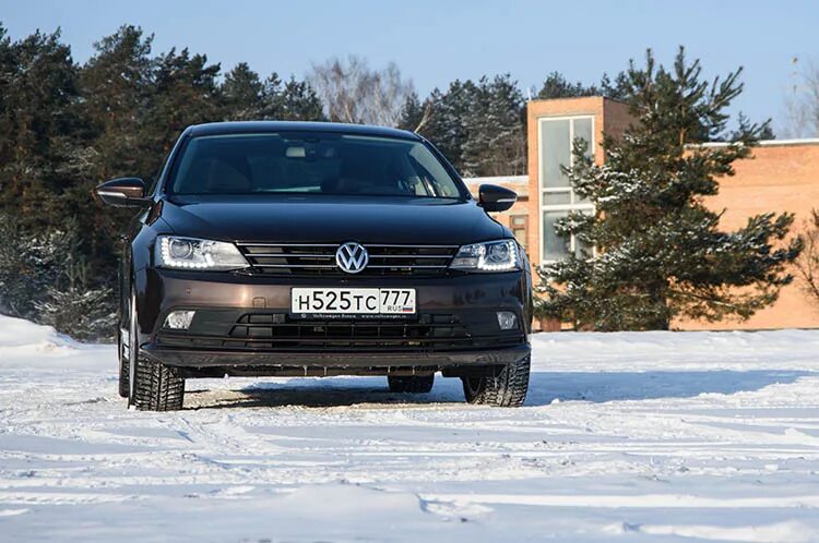 Тест драйв volkswagen. Фольксваген Пассат 2011г 1.8. Volkswagen Passat, 2011 г.. Шкода Туарег внедорожник. VW Passat Alltrack зима 16 регион.