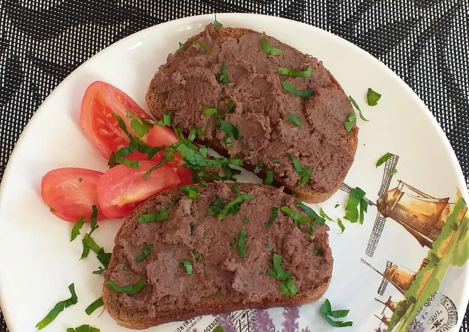 Печеночный паштет ,(куриной печени). Паштет из печени птицы. Гарнир к паштету из куриной печени. Паштет из куриной печени.