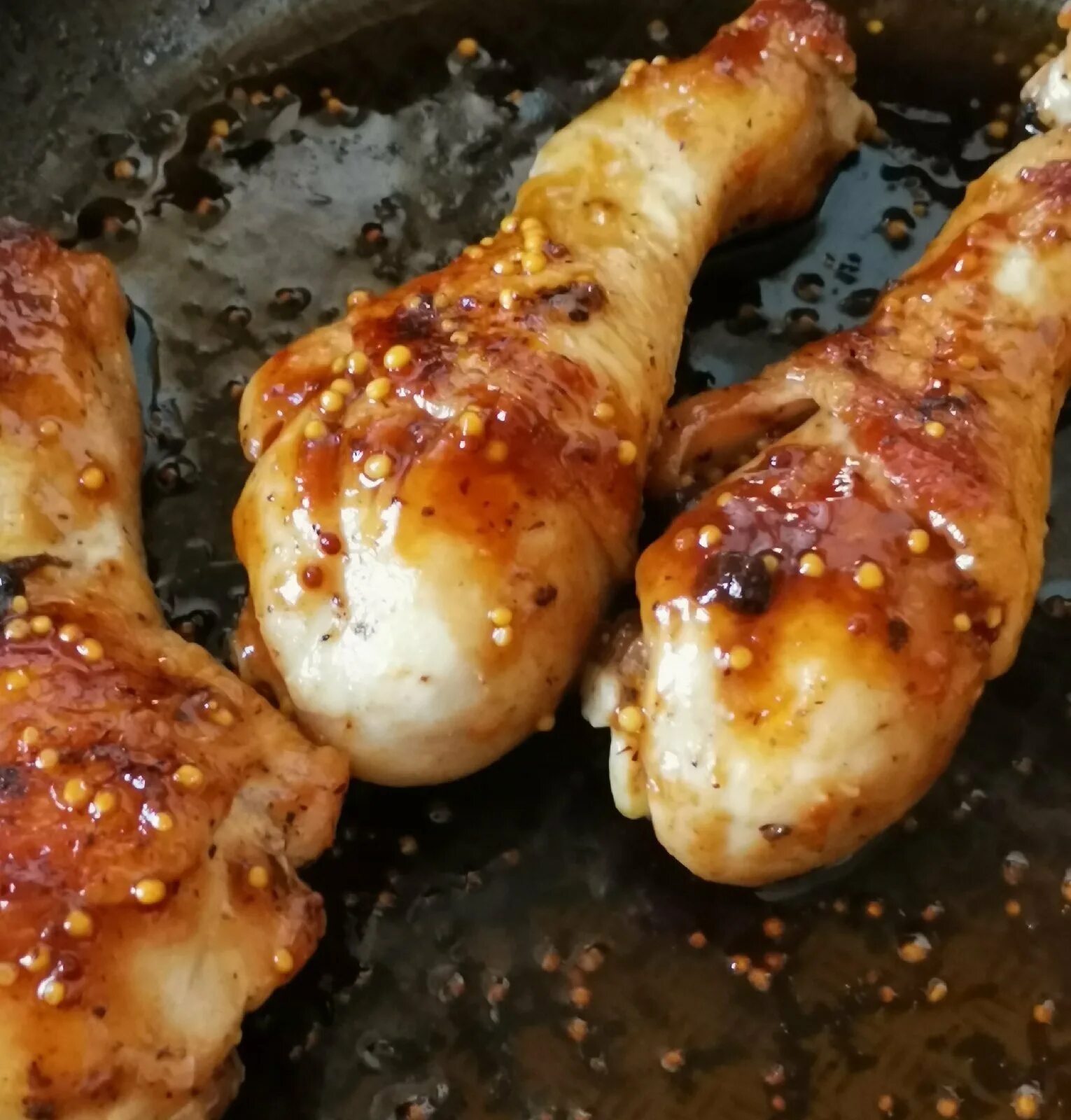 Как вкусно приготовить куриные голени на сковороде. Куриные ножки на сковороде. жареные куриные ножки. жареные куриные ножки на сковороде. куриные голени на сковороде.