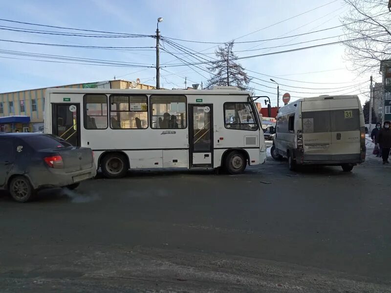 28 паз маршрут. Пазик 28 сызрань. Маршрутка 65 сызрань. Сызрань октябрьск. Автобус газ 322132.