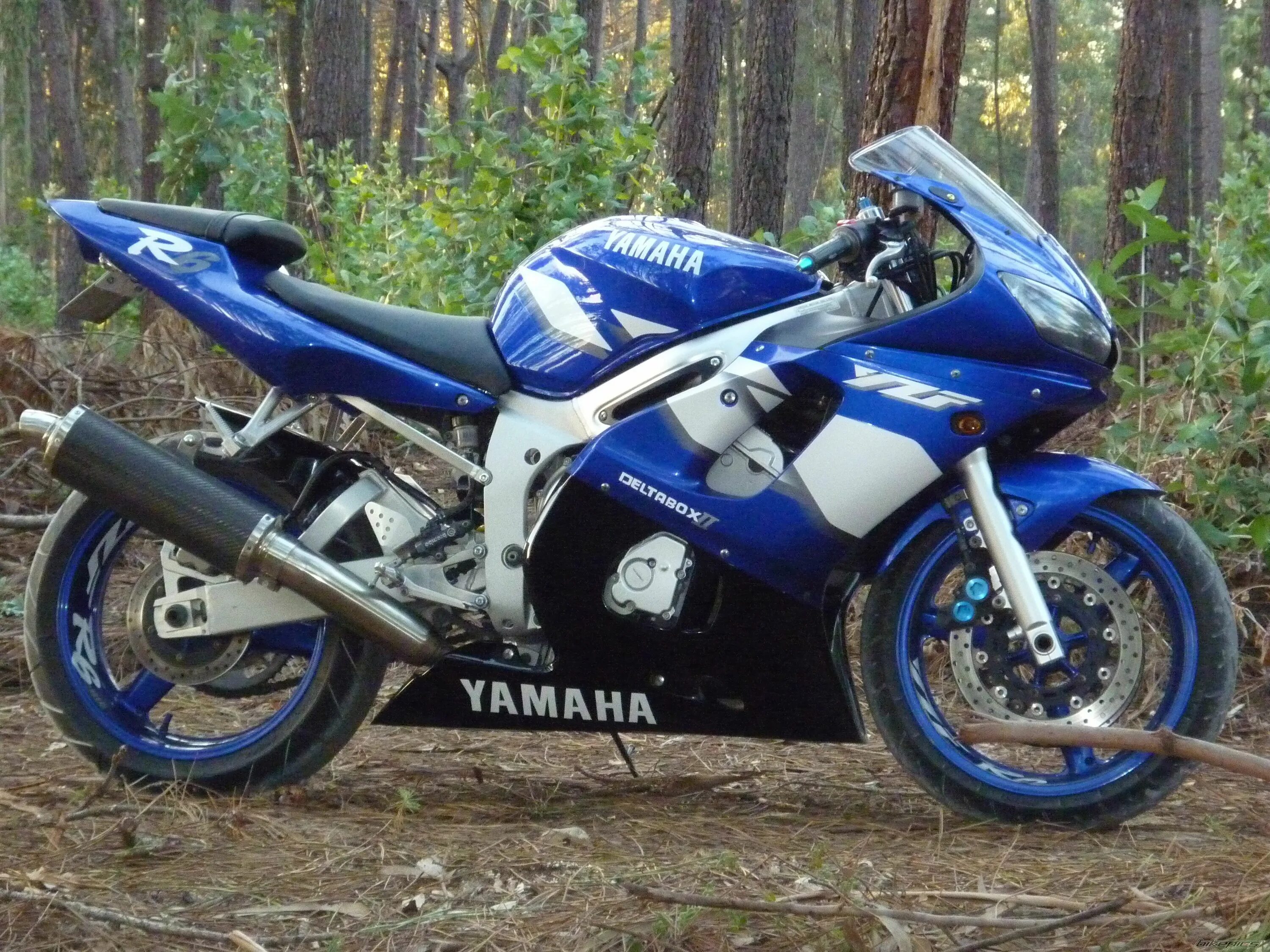 Ямаха 2001 года. Yamaha r6 2001. Yamaha YZF-r6 2001. Yamaha YZF-r6 2001г. Ямаха р 6 2001 арт.