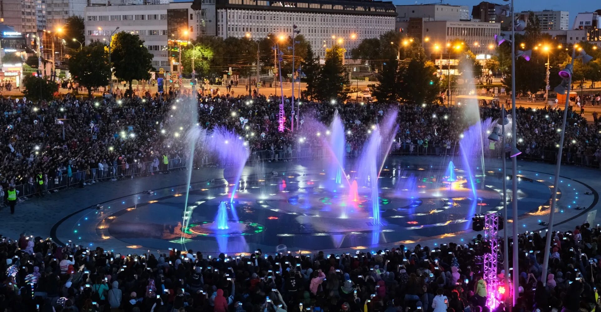 Пермь 300. 300 Летие Перми. Празднование 300 летия Перми. 300 Летие Перми достопримечательности.