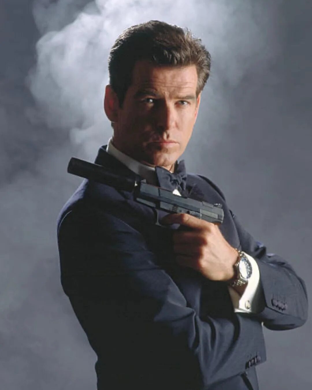 Пирс броснан агент 007 фильм. Пирс броснан агент 007 фильм. Pierce brosnan 007. Пирс броснан агент 007 фильм. Пирс броснан джеймс бонд.