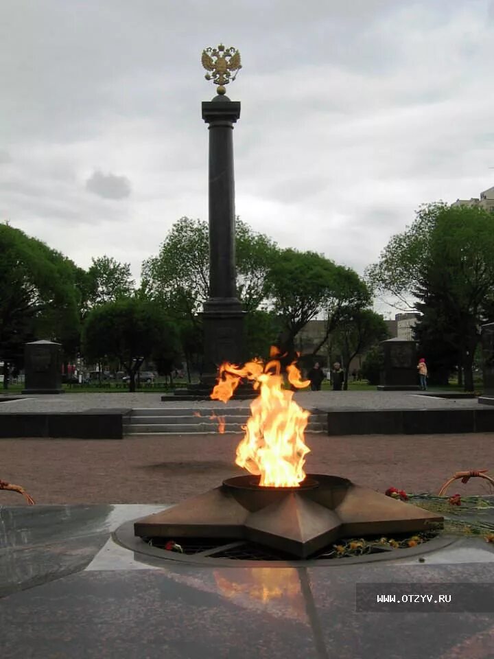 Города воинской славы питера. Стела «город воинской славы» (Колпино). Вечный огонь Колпино. Памятники города Колпино.