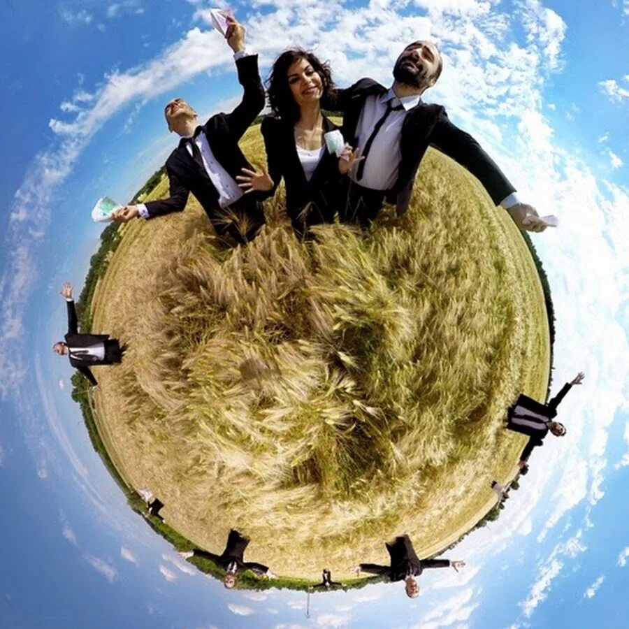 Планета людей реки. Земля - Планета людей. Маленькая Планета 360. Little Planet фотозона. Маленькая Планета земля.