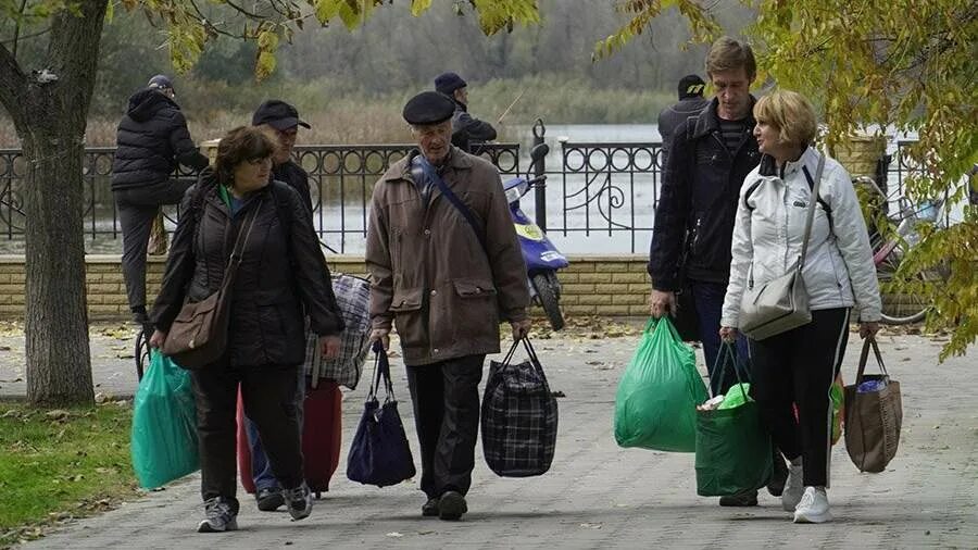 Херсонская область фото сейчас. Украинские жители. Покидают херсон. Эвакуация. Эвакуация в крыму.