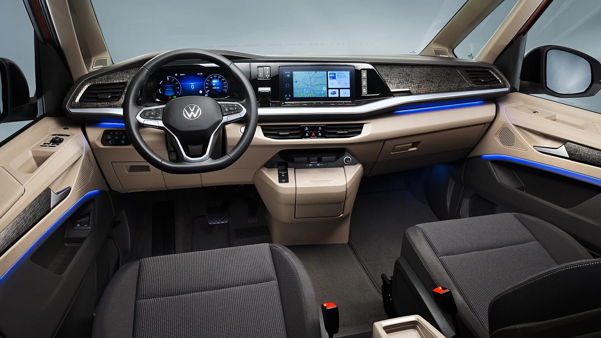 Новый т 7. VW t7 Multivan 2022. VW t7 Multivan 2021. Volkswagen Multivan 2021 салон. Новый Volkswagen Multivan 2022.