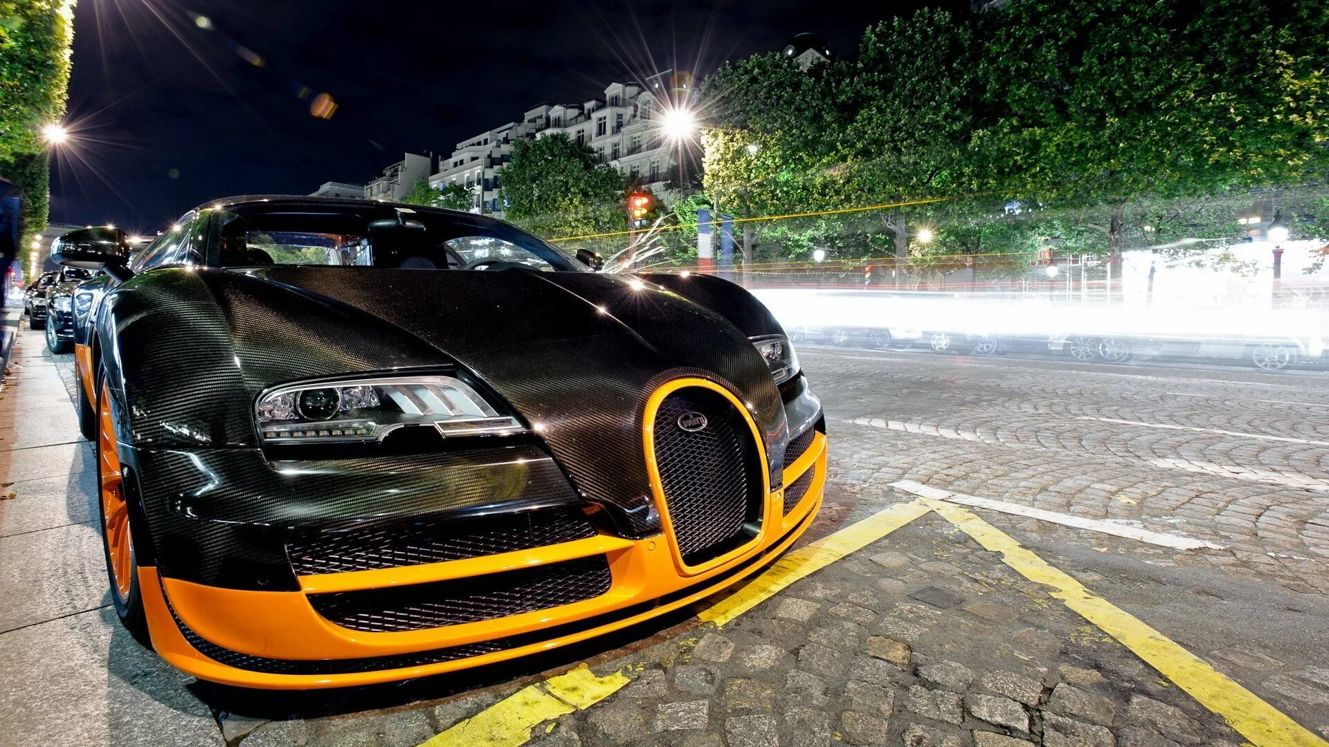 Фотки машин на телефон. Машина Бугатти. Bugatti Veyron. Бугатти Вейрон желтая. Бугатти Вейрон фото.