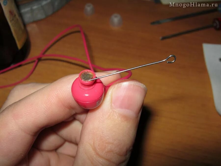 блютуз наушники стали тише. наушники с серой ушной. один из наушников тише другого. как уменьшить звук в наушниках блютуз. как отключить безопасность наушников.