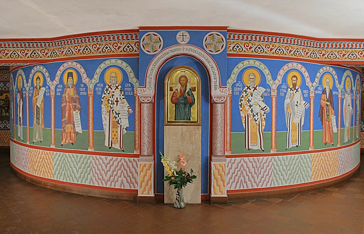 интерьер храма. фреска в церкви. какие стены в храмах. роспись храма троицы живоначальной каноническая. какие стены в храмах.