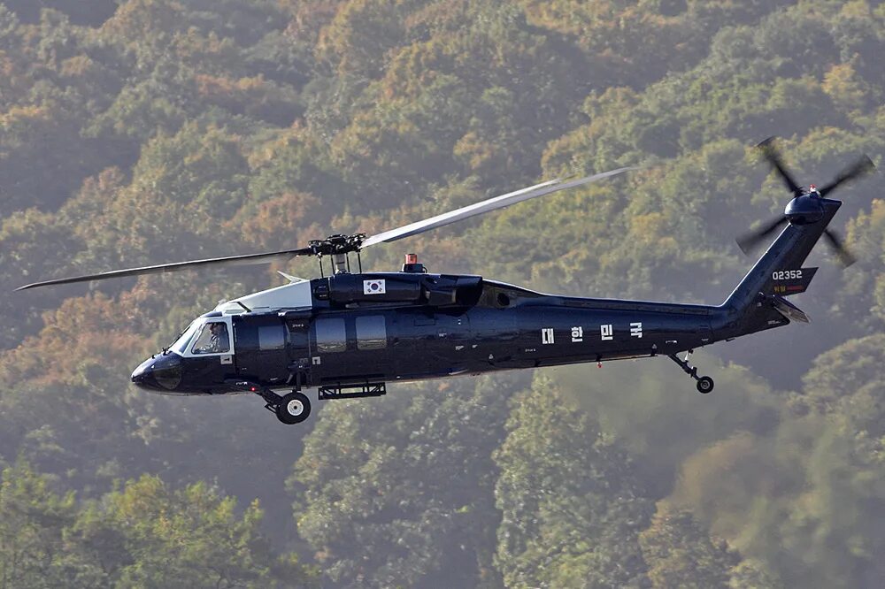 Sikorsky uh 60 black. Sikorsky uh-60 black hawk. Sikorsky uh 60 black. Вертолёт uh-60 black hawk. Uh-60 black hawk.