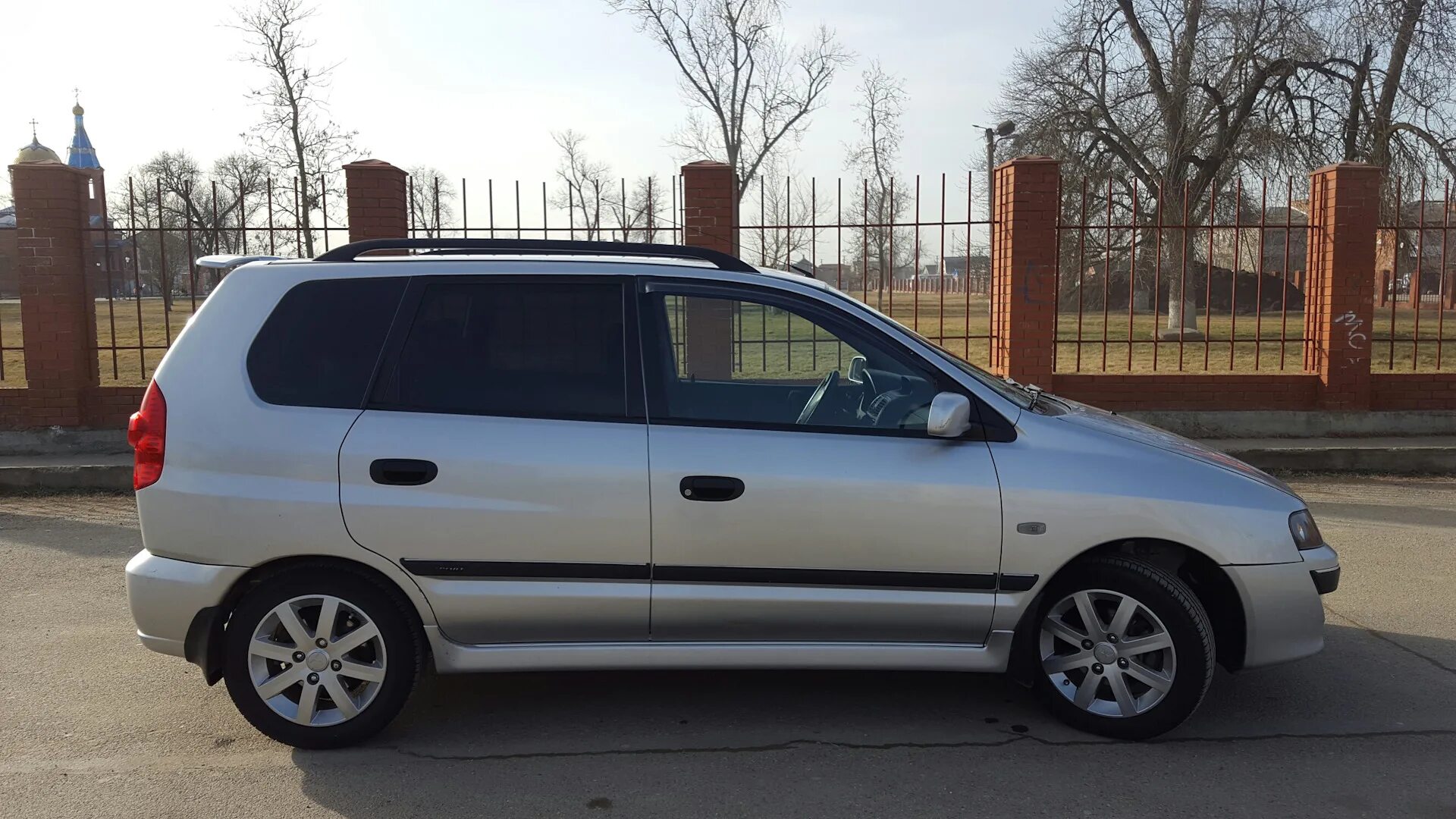 R15 mitsubishi space star. Колеса спейс стар. Митсубиси спейс стар 2004 на литье. Заводская шина mitsubishi space star 2001. Mitsubishi space star r16.