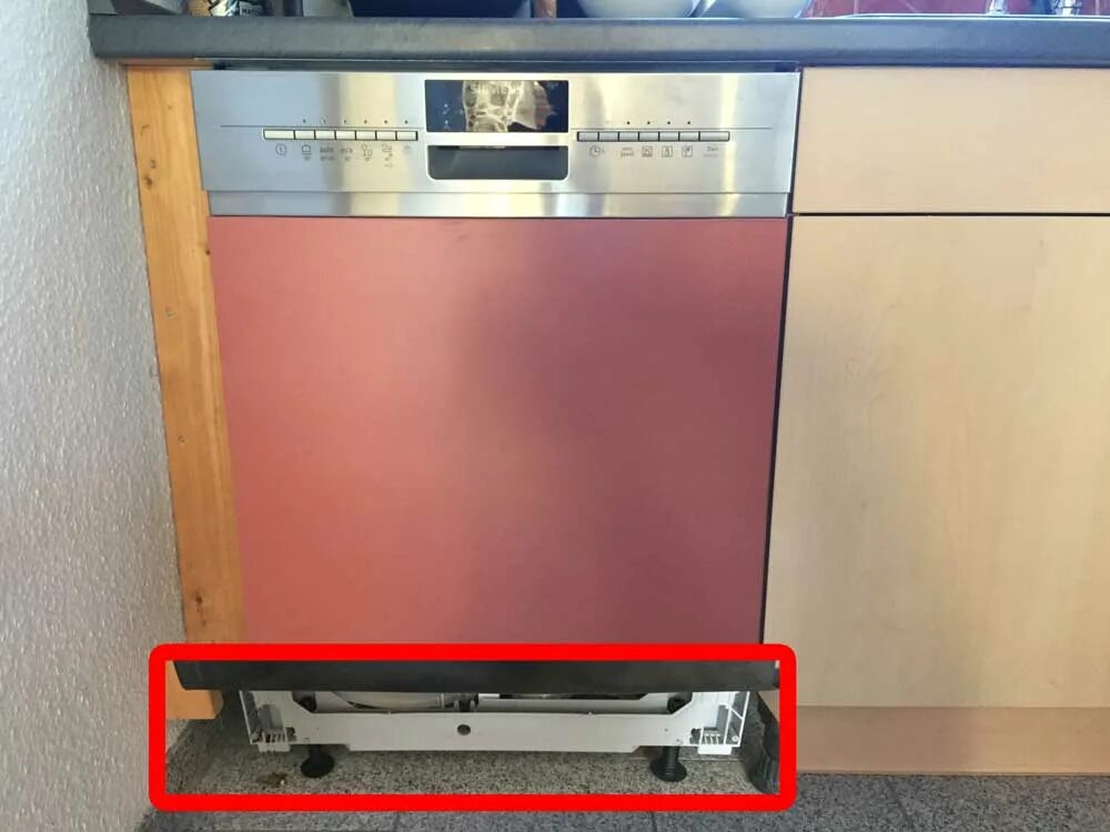 40382549 бехэлплиг скользящ шарнир встр посудом машины. Дверца встраиваемой посудомоечной машины. Посудомойка 450мм самсунг. Крепление фасада к посудомоечной машине beko. Крепление фасада посудомоечной машины миле g7560.