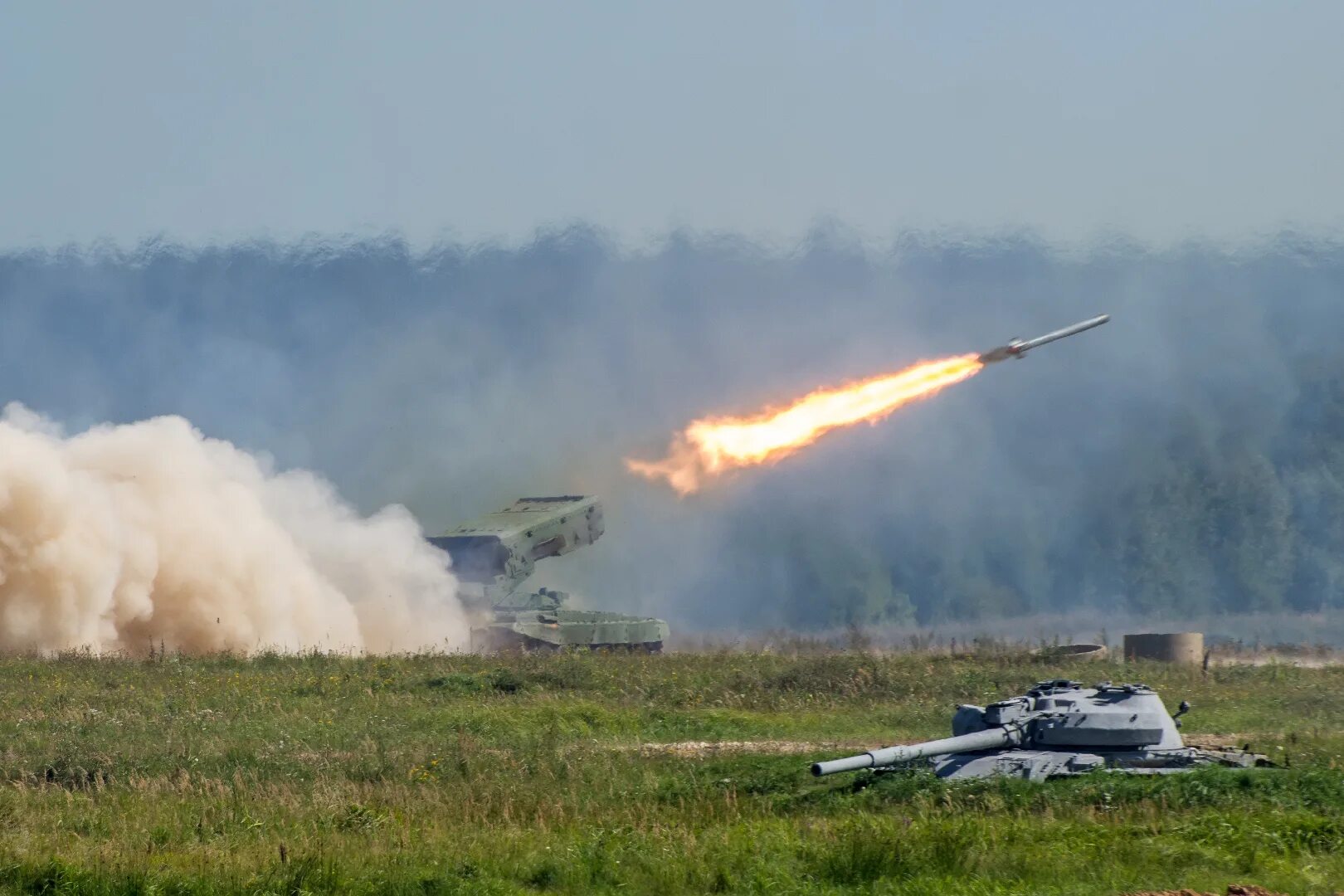 Ракетная опасность белгородская обл. Самоходный миномет Дрок. Самоходных 82-миллиметровых скорострельных миномётов «Дрок». Артиллерия России. Артиллерия России техника.