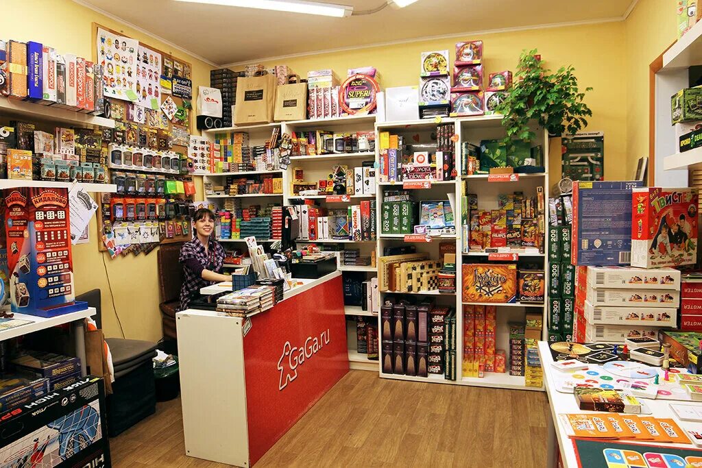 Магазины настольных игр в санкт-петербурге. Магазин настольных игр санкт петербург. Гага магазин настольных игр спб. Pret спб. Магазин настольных игр краснодар.
