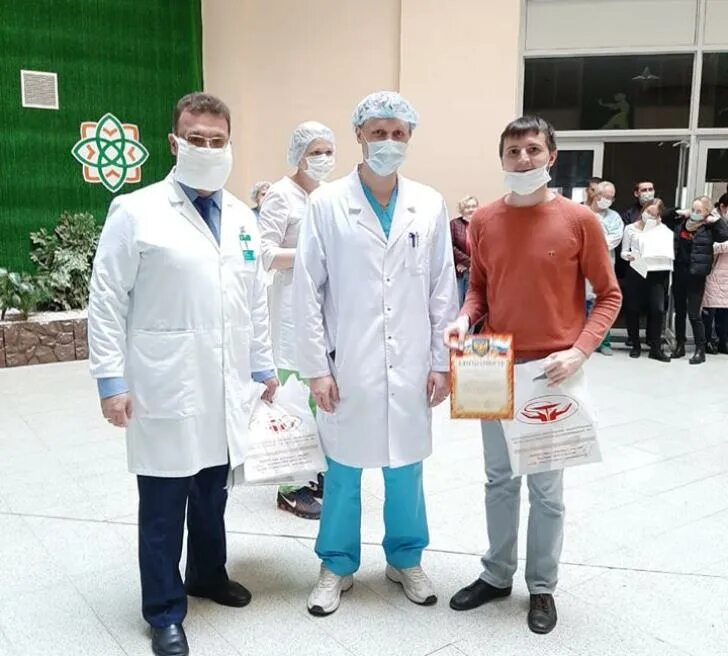 Казань инфекционная больница ркиб. 12 больница казань реанимация. Персонал больницы. Городская ивано матренинская больница. Главная медсестра дркб казань.
