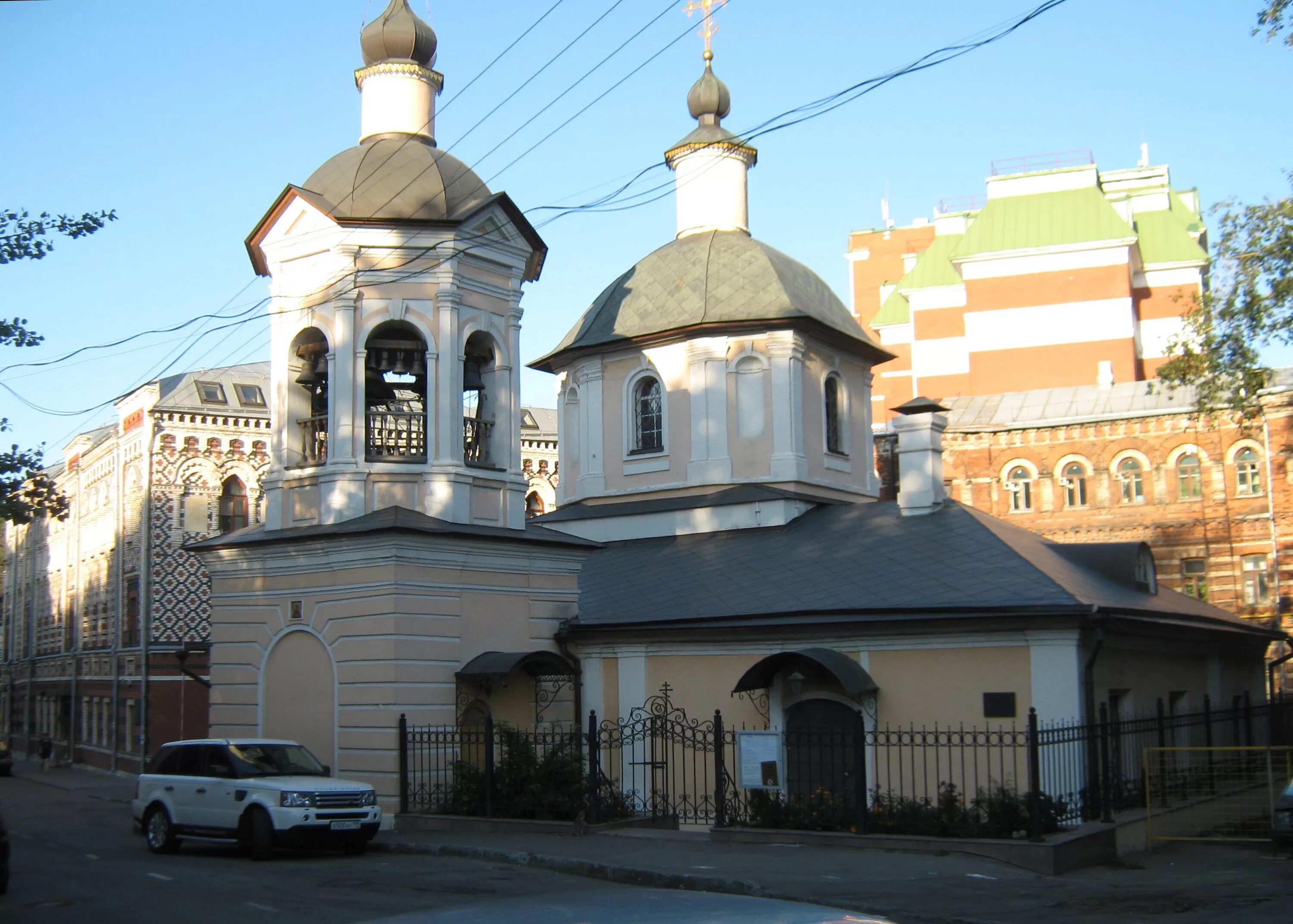 Храм в крапивниках. Храм преподобного сергия радонежского в крапивниках.
