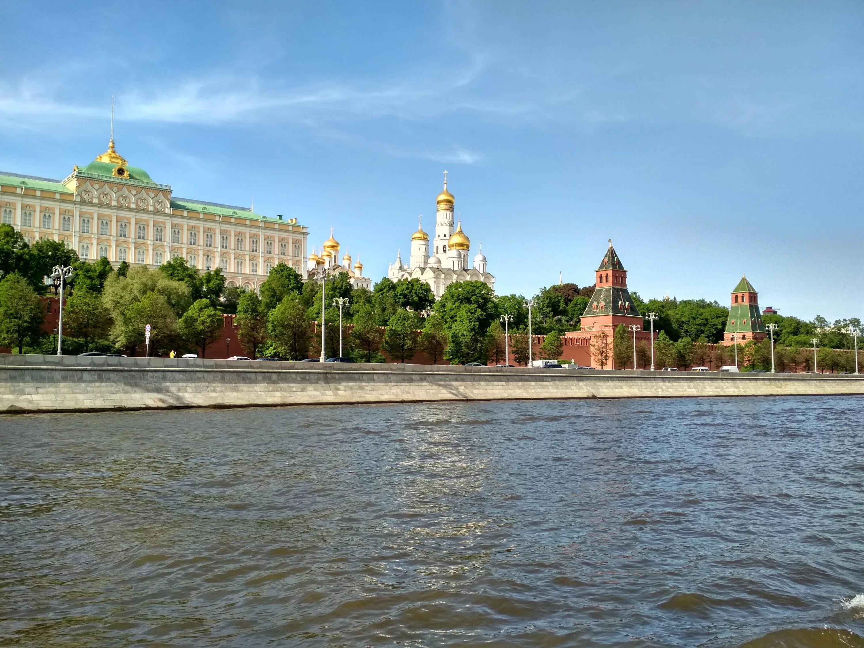 2 реки в москве названия. Реки Москвы. Москва река 2000. Москва река в Москве. Москва река Кремль.