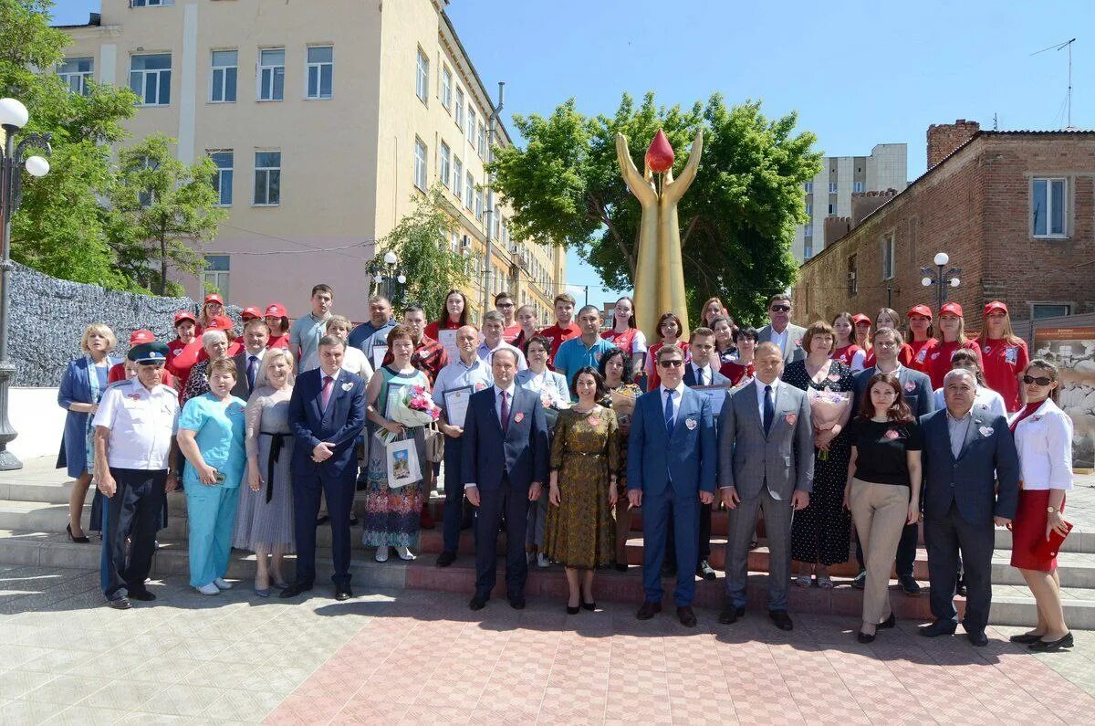 Донорство оренбург. Почетный донор России. День донора в Оренбурге в 2022 году. День донора 2022 Оренбург фото. День донора 14 июня Оренбург 2022.